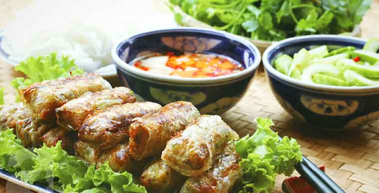 Vietnamese fried spring roll 